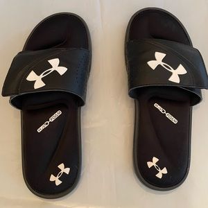 Under Armour Ladies Slides- Size 9